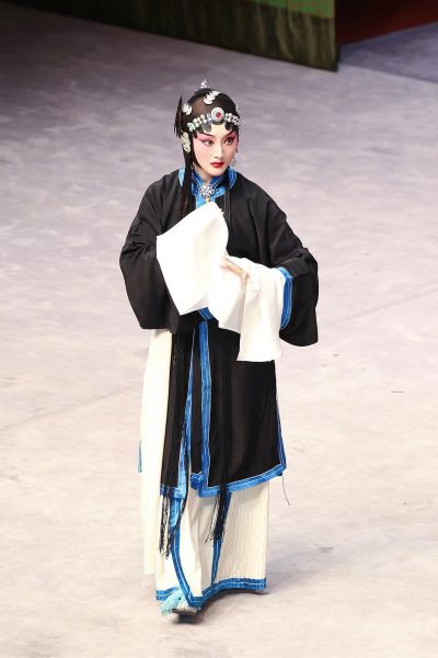 武家坡表达什么情感_薛平贵王宝钏结局