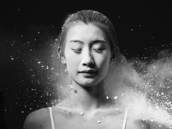 镜头语言如何传递情绪_摄影情感表达技巧