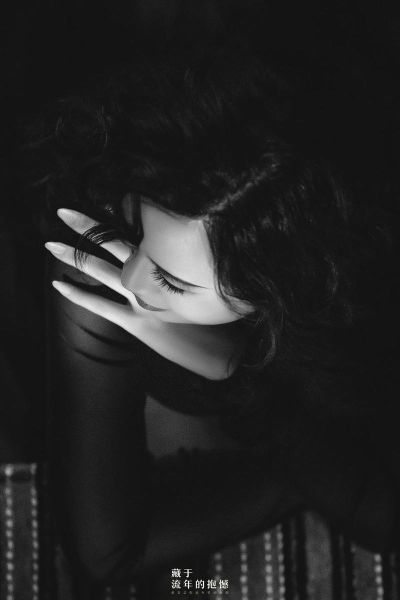 黑白情感表达_如何写出高级感