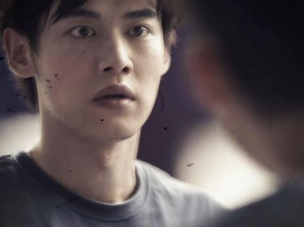 目光躲闪是什么原因_如何克服目光躲闪