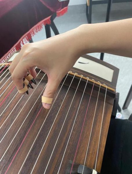 古筝如何表达情感_古筝演奏技巧有哪些